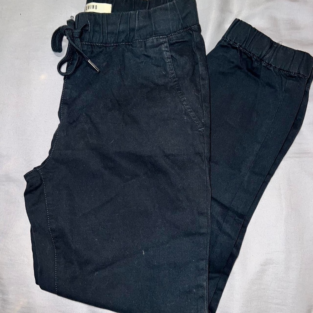 Cotton : ON: DESIGNED IN AUSTRALIA
Black washed Cuffed Chino pants